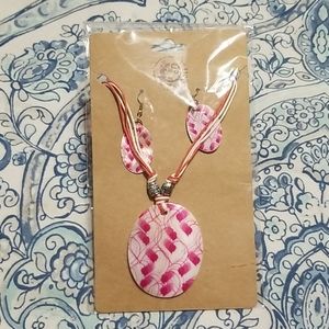 NWT Pink Shell Style Necklace and Earring Set